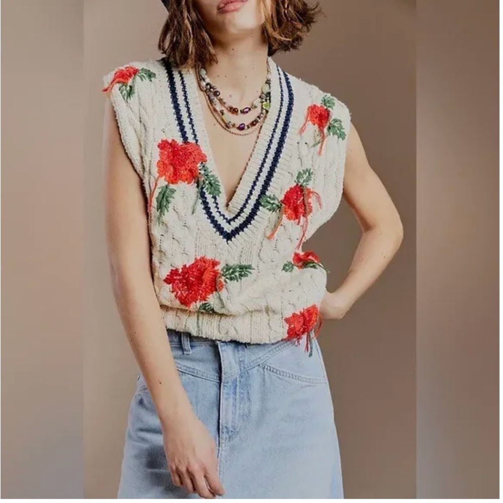 Free People Cream Cable Knit Floral V-Neck Sweater Vest with Red Roses